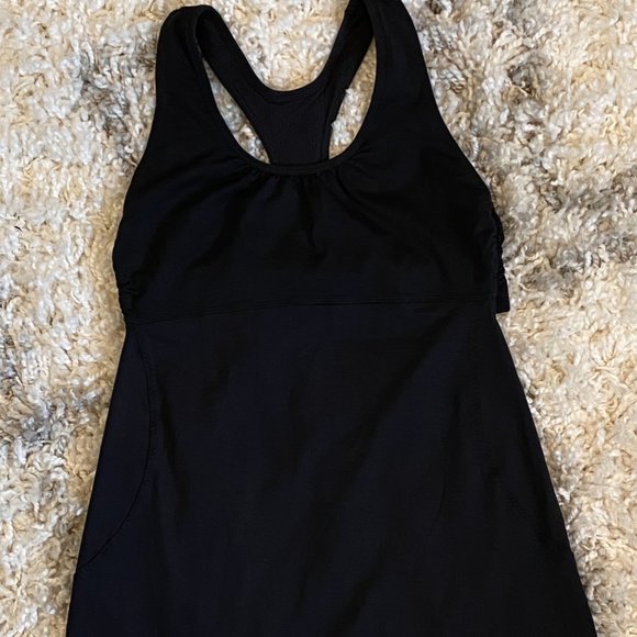 lululemon athletica Tops - Lululemon Black Tank Top w Bra